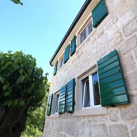 House Vicko 1 * Grabovac (Split-Dalmatia)