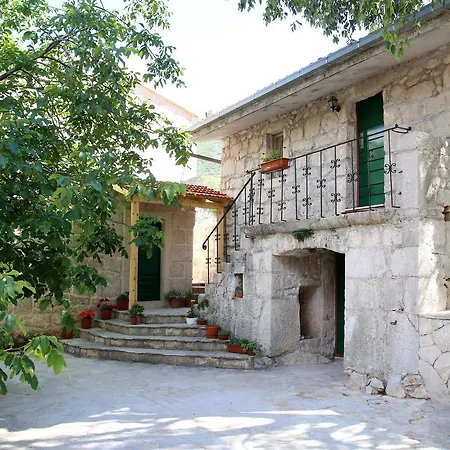 House Vicko 1 Grabovac (Split-Dalmatia)