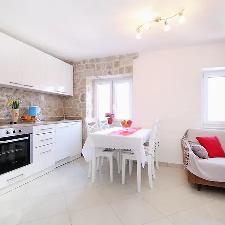 House Vicko 1 * Grabovac (Split-Dalmatia)